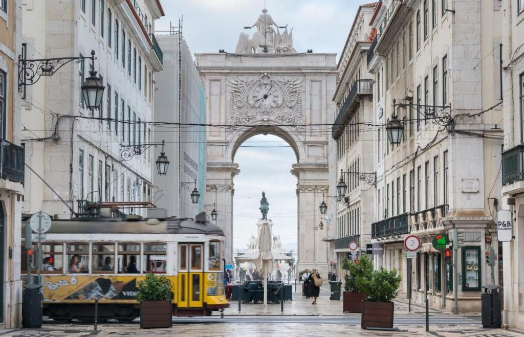 Quarto Com Varanda Na Rua Dos Douradores Lisboa Exteriör bild